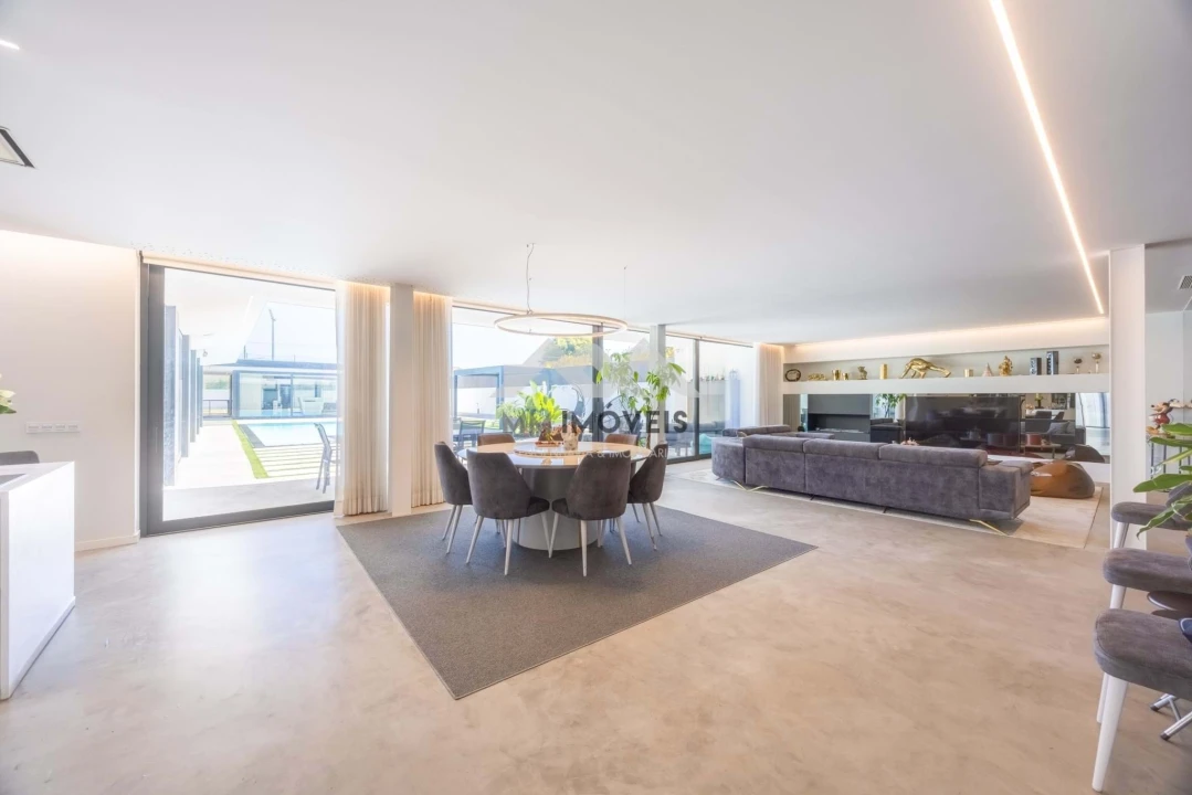 Moradia T5 para Venda em Bougado (São Martinho e Santiago) Foto 34