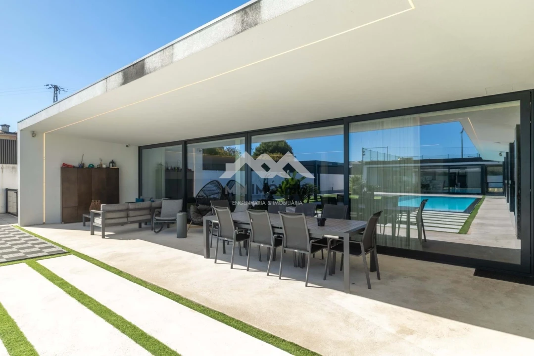 Moradia T5 para Venda em Bougado (São Martinho e Santiago) Foto 52