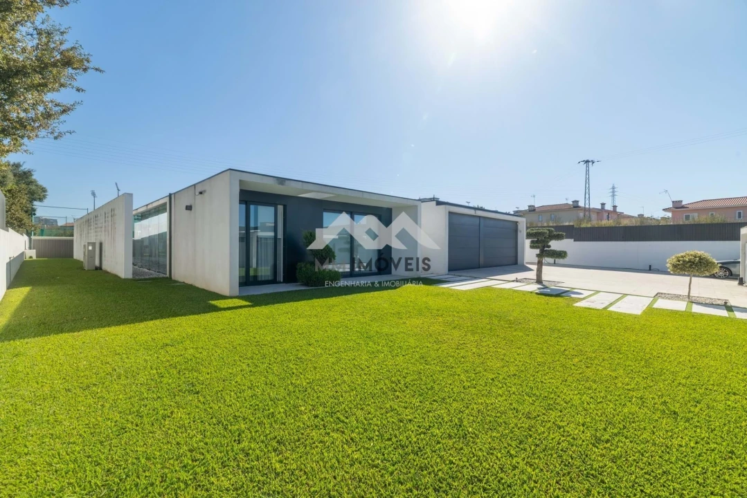 Moradia T5 para Venda em Bougado (São Martinho e Santiago) Foto 43