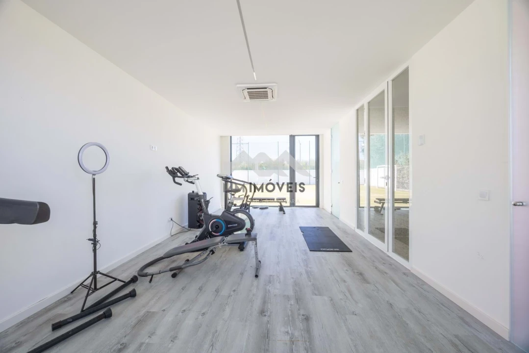 Moradia T5 para Venda em Bougado (São Martinho e Santiago) Foto 36