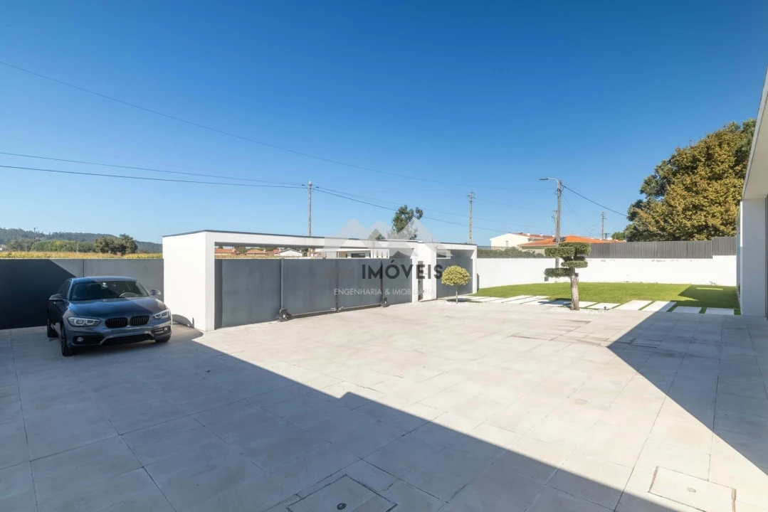 Moradia T5 para Venda em Bougado (São Martinho e Santiago) Foto 90