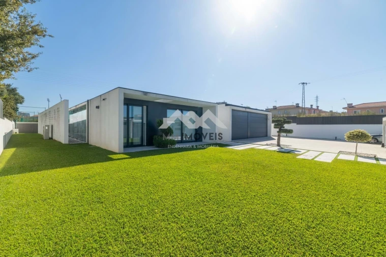 Moradia T5 para Venda em Bougado (São Martinho e Santiago) Foto 43