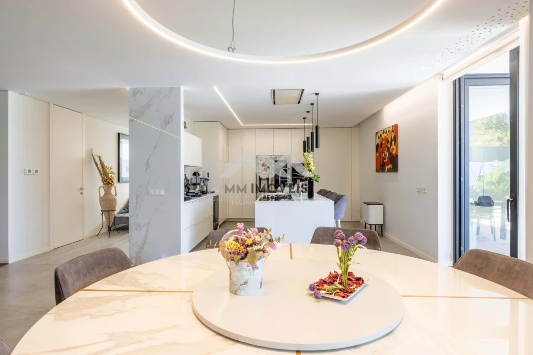 Moradia T5 para Venda em Bougado (São Martinho e Santiago) Foto 39