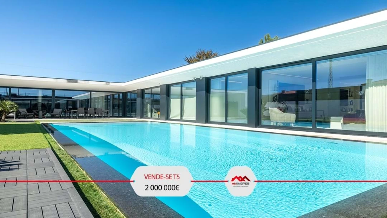 Moradia T5 para Venda em Bougado (São Martinho e Santiago) Foto 1