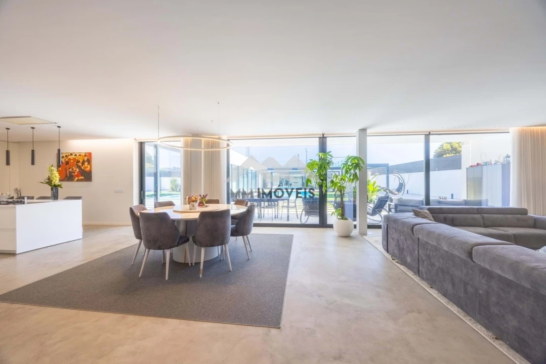 Moradia T5 para Venda em Bougado (São Martinho e Santiago) Foto 35