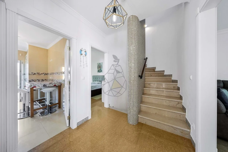 Moradia T5 para Venda em Alvor Foto 4