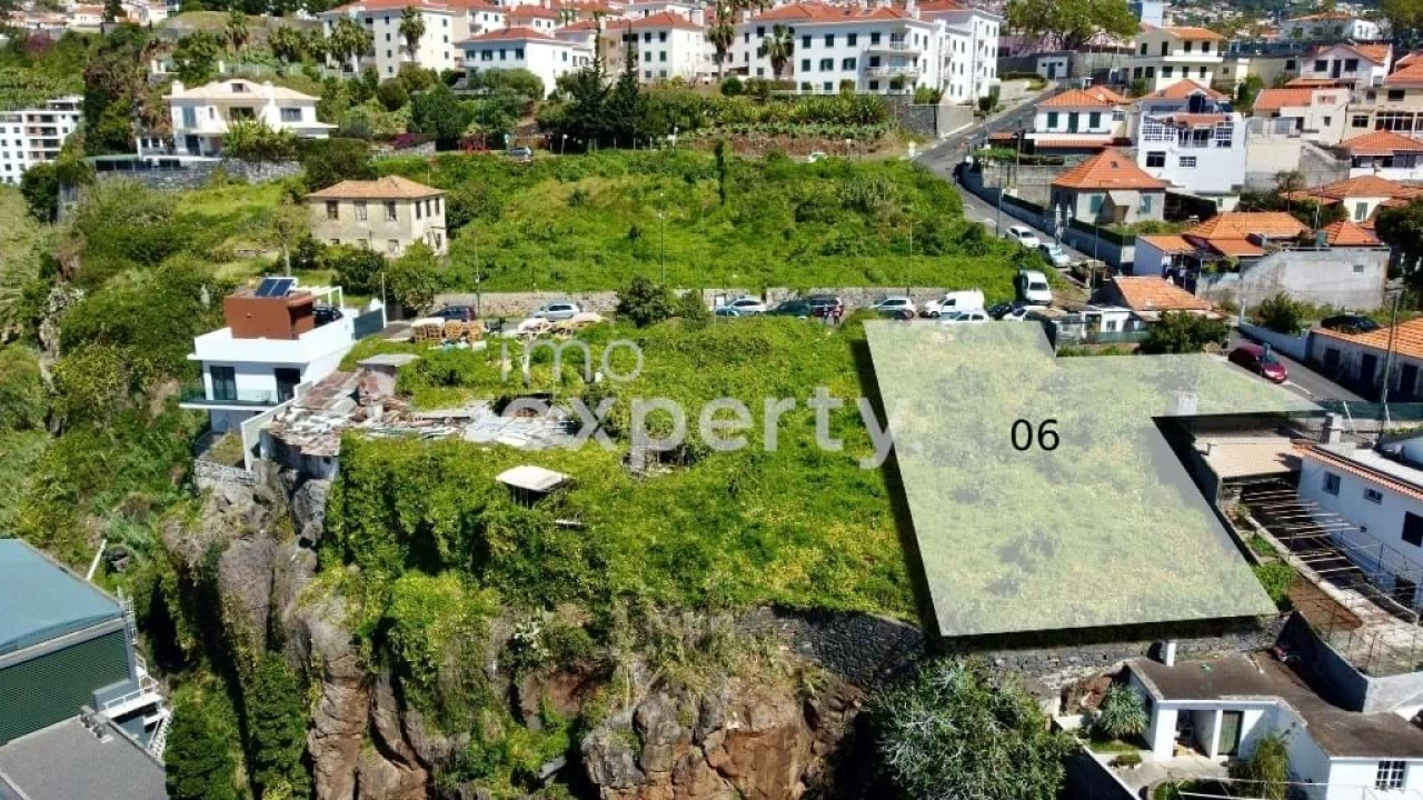 Terreno para Venda em Funchal (São Pedro) Foto 1