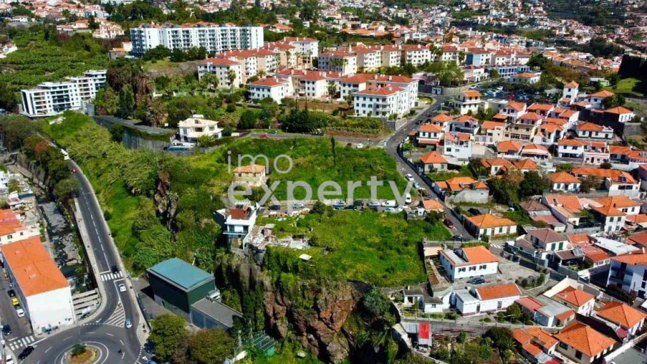 Terreno para Venda em Funchal (São Pedro) Foto 4
