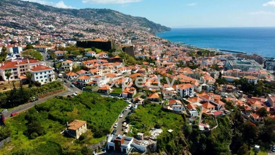 Terreno para Venda em Funchal (São Pedro) Foto 12