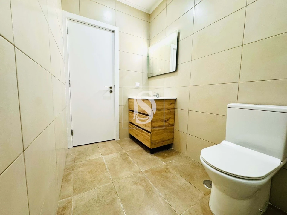 Apartamento T2 para Venda em Barreiro e Lavradio Foto 14