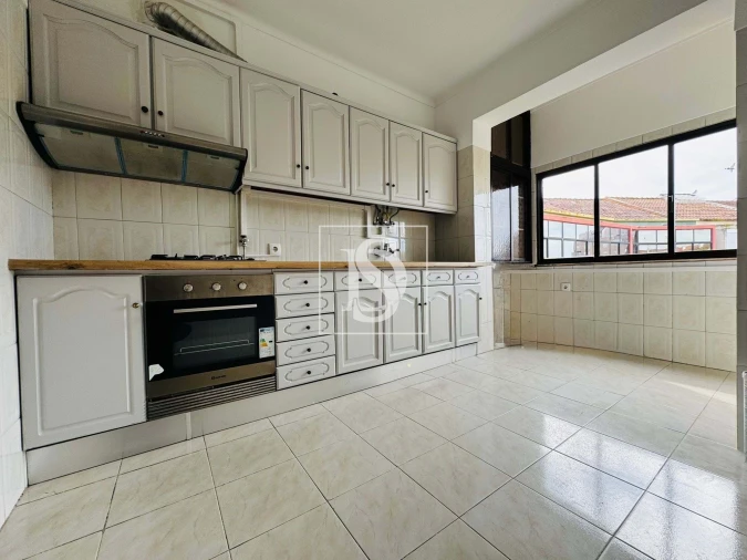 Apartamento T2 para Venda em Barreiro e Lavradio Foto 9