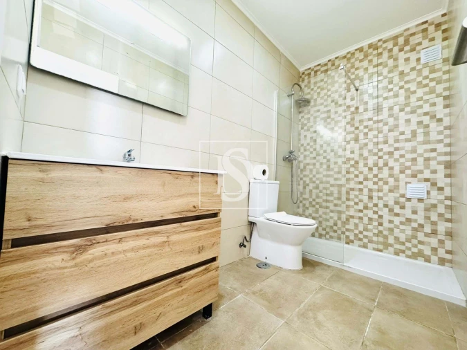 Apartamento T2 para Venda em Barreiro e Lavradio Foto 3