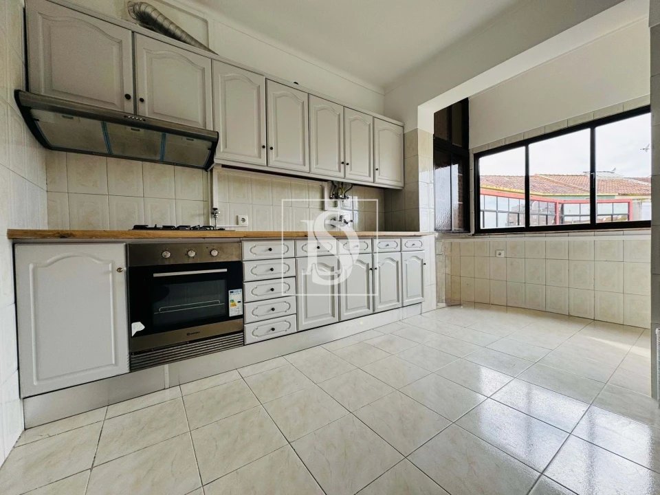 Apartamento T2 para Venda em Barreiro e Lavradio Foto 9