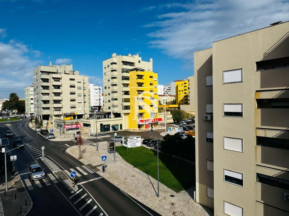Apartamento T2 para Venda em Barreiro e Lavradio Foto 30