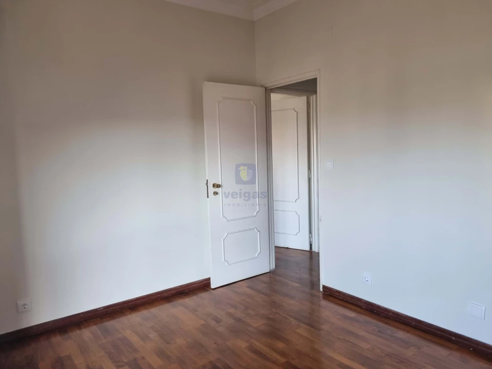 Apartamento T3 para Venda em Alvalade Foto 45