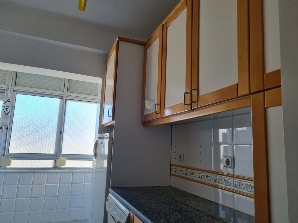 Apartamento T3 para Venda em Alvalade Foto 8