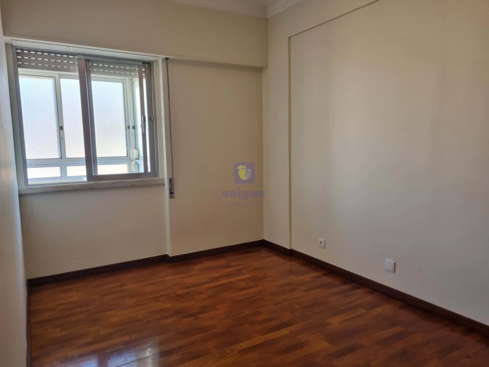 Apartamento T3 para Venda em Alvalade Foto 6