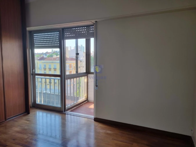 Apartamento T3 para Venda em Alvalade Foto 41