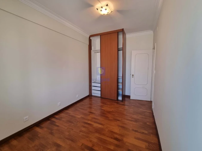 Apartamento T3 para Venda em Alvalade Foto 33