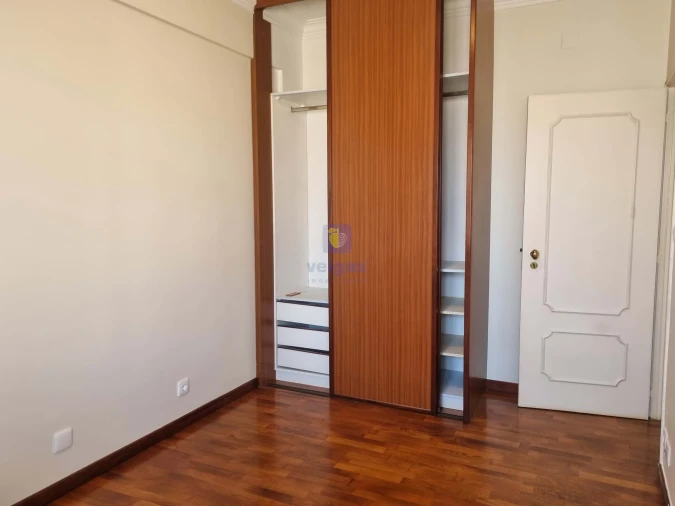 Apartamento T3 para Venda em Alvalade Foto 32
