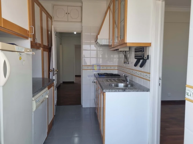 Apartamento T3 para Venda em Alvalade Foto 16