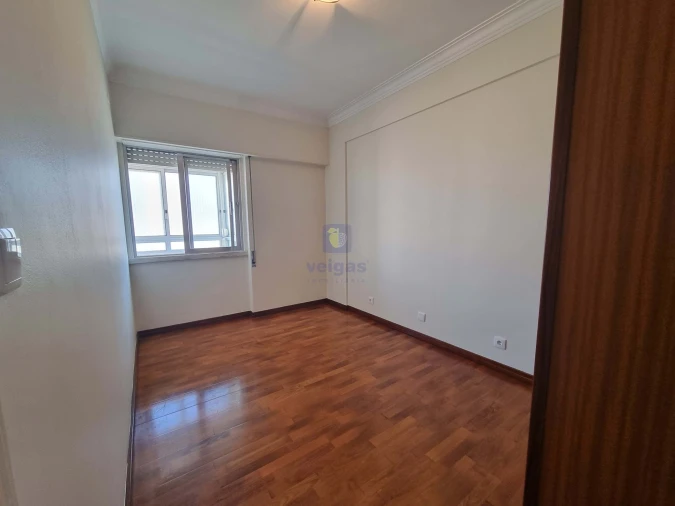 Apartamento T3 para Venda em Alvalade Foto 30