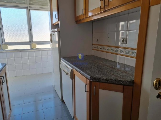 Apartamento T3 para Venda em Alvalade Foto 9