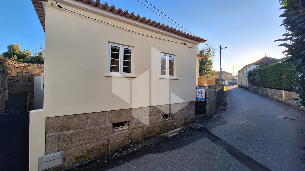 Moradia T2 para Venda em Tonda Foto 20