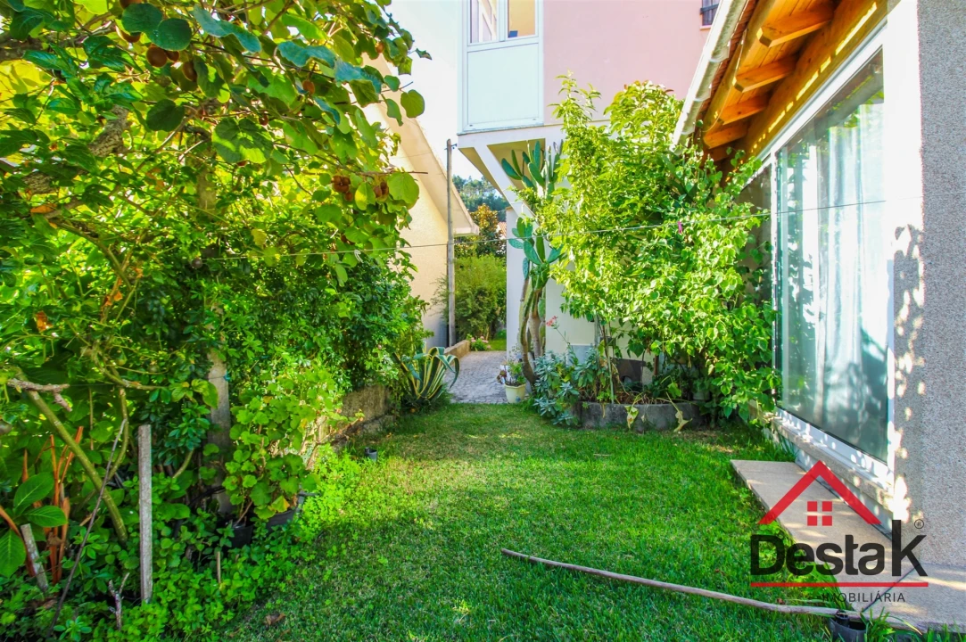 Moradia T4 para Venda em Santa Cruz da Trapa e São Cristóvão de Lafões Foto 35