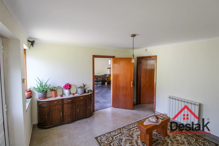 Moradia T4 para Venda em Santa Cruz da Trapa e São Cristóvão de Lafões Foto 20