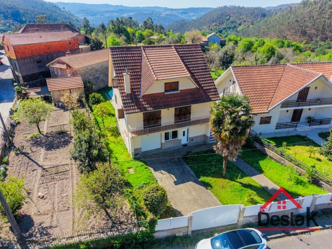 Moradia T4 para Venda em Santa Cruz da Trapa e São Cristóvão de Lafões Foto 14