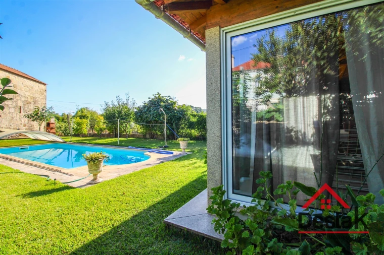 Moradia T4 para Venda em Santa Cruz da Trapa e São Cristóvão de Lafões Foto 7