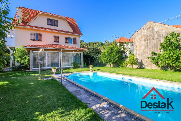 Moradia T4 para Venda em Santa Cruz da Trapa e São Cristóvão de Lafões Foto 3