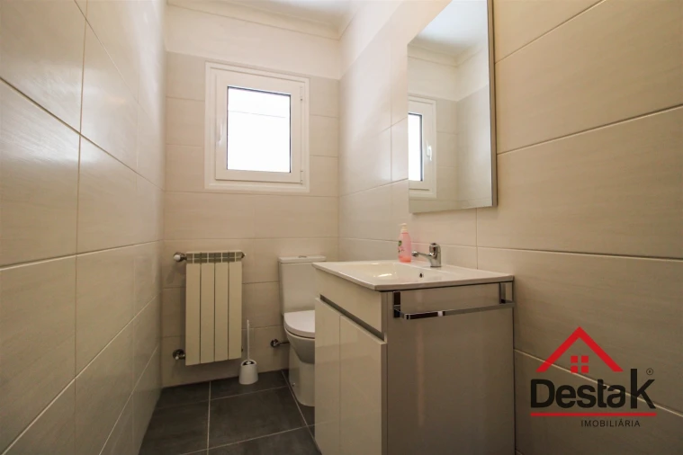 Moradia T4 para Venda em Santa Cruz da Trapa e São Cristóvão de Lafões Foto 27