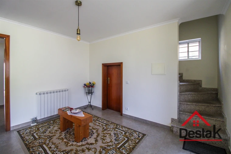 Moradia T4 para Venda em Santa Cruz da Trapa e São Cristóvão de Lafões Foto 18