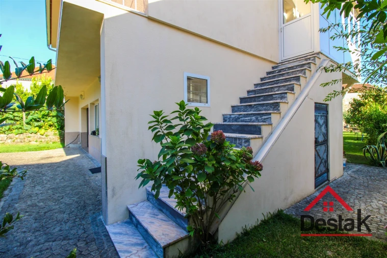 Moradia T4 para Venda em Santa Cruz da Trapa e São Cristóvão de Lafões Foto 41