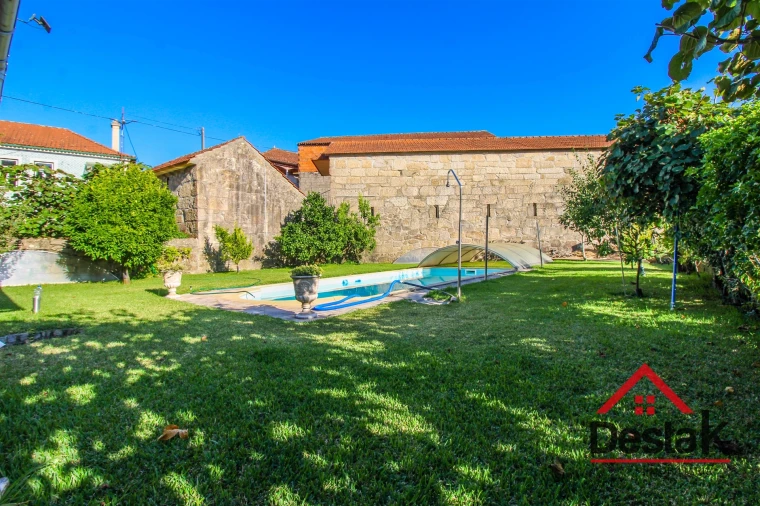 Moradia T4 para Venda em Santa Cruz da Trapa e São Cristóvão de Lafões Foto 4