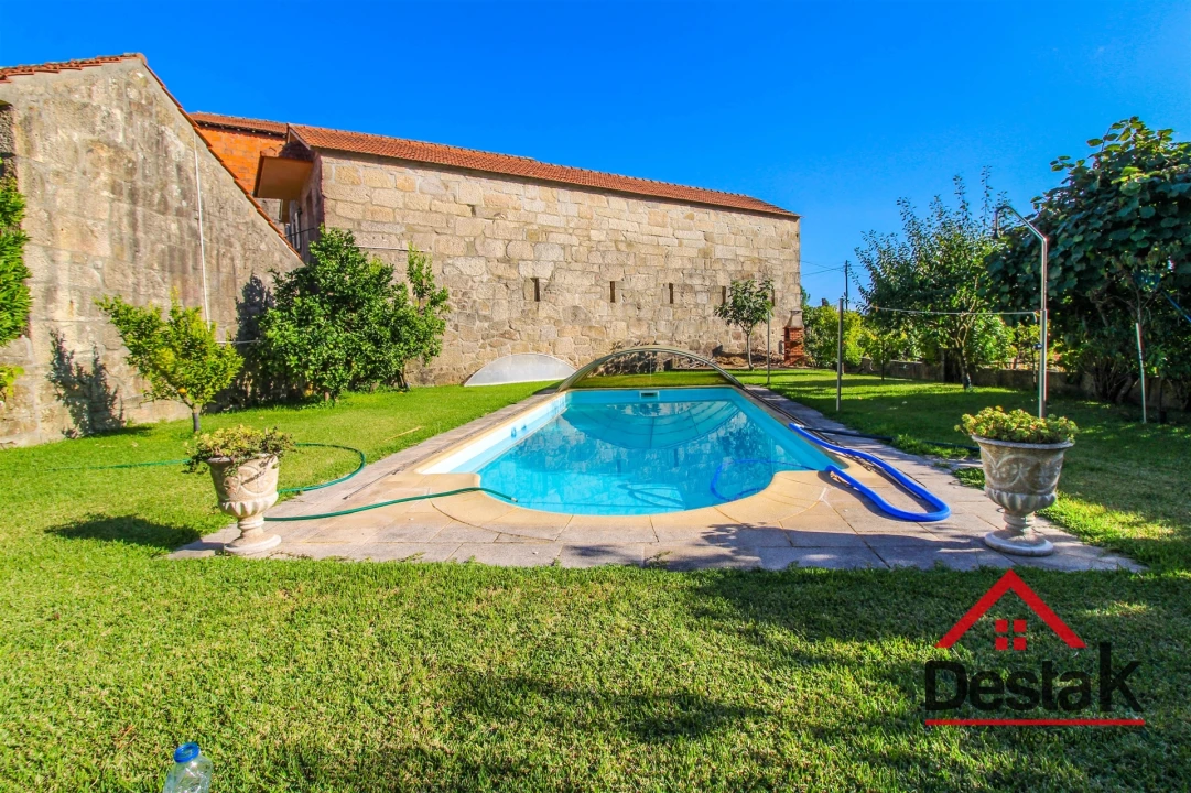 Moradia T4 para Venda em Santa Cruz da Trapa e São Cristóvão de Lafões Foto 6