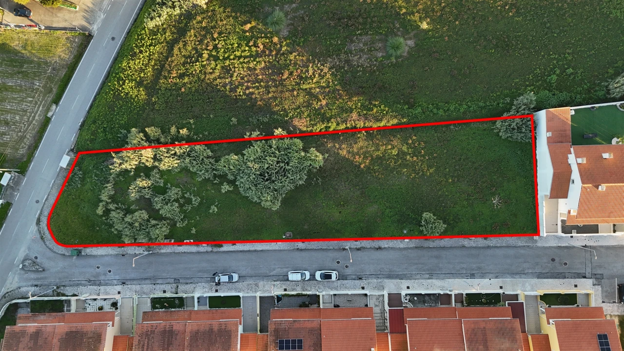 Terreno para Venda em Lavos Foto 2