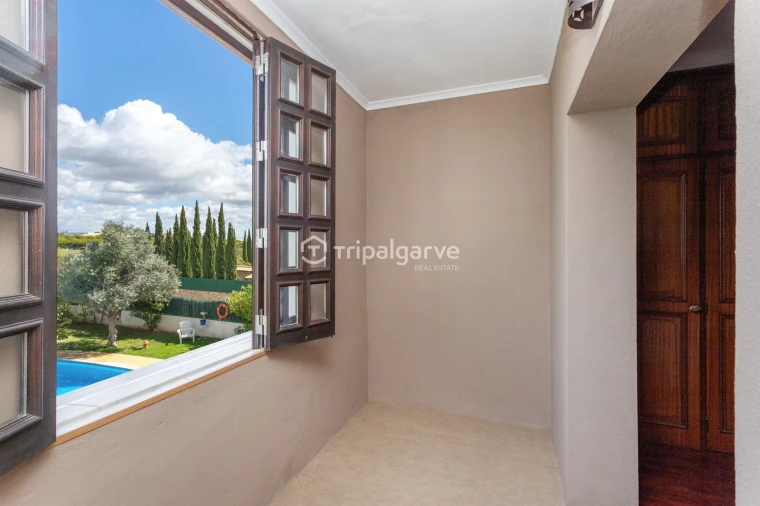 Moradia T4 para Arrendamento em Guia Foto 45