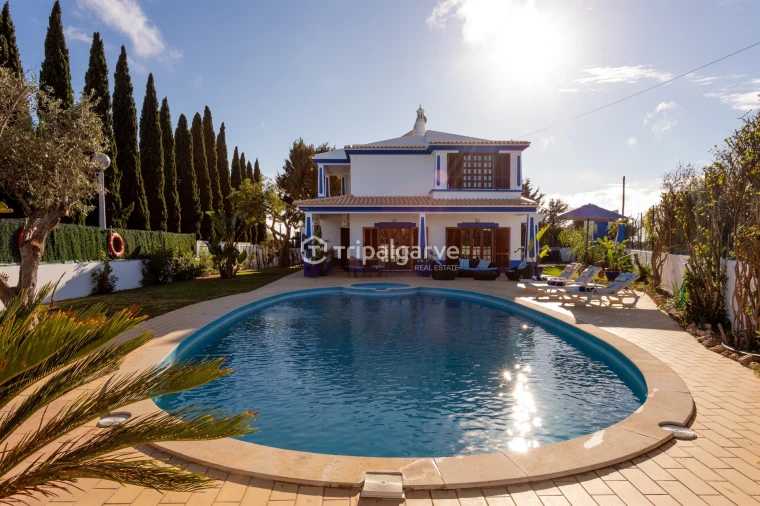 Moradia T4 para Arrendamento em Guia Foto 55