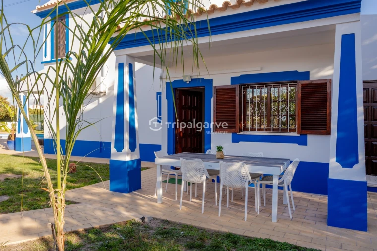 Moradia T4 para Arrendamento em Guia Foto 17