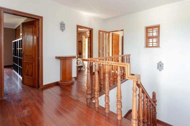 Moradia T4 para Arrendamento em Guia Foto 36