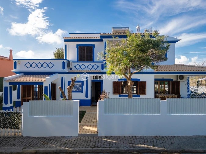 Moradia T4 para Arrendamento em Guia Foto 2