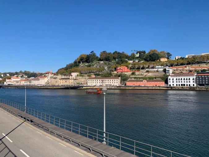 Apartamento T2 para Arrendamento em Arcozelo Foto 19