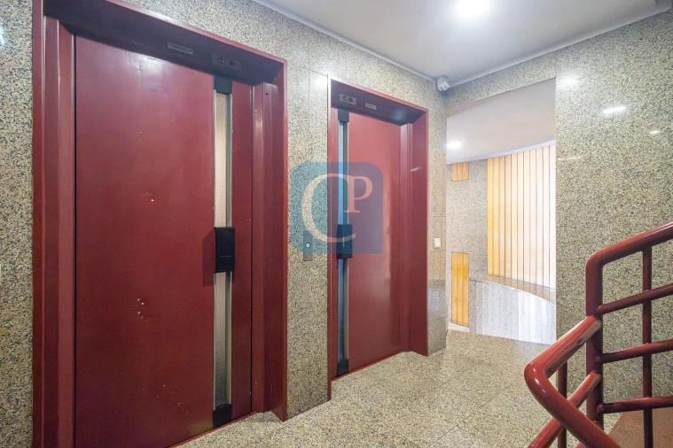 Apartamento T3 para Arrendamento em Mafamude e Vilar do Paraíso Foto 27