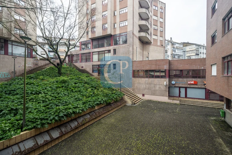 Apartamento T3 para Arrendamento em Mafamude e Vilar do Paraíso Foto 3