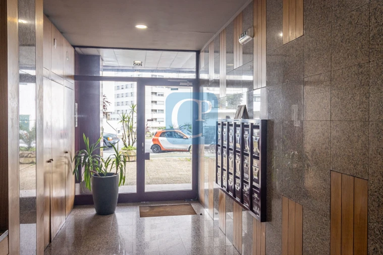 Apartamento T3 para Arrendamento em Mafamude e Vilar do Paraíso Foto 26