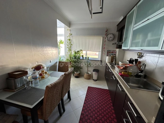 Apartamento T2 para Venda em Olhão Foto 5