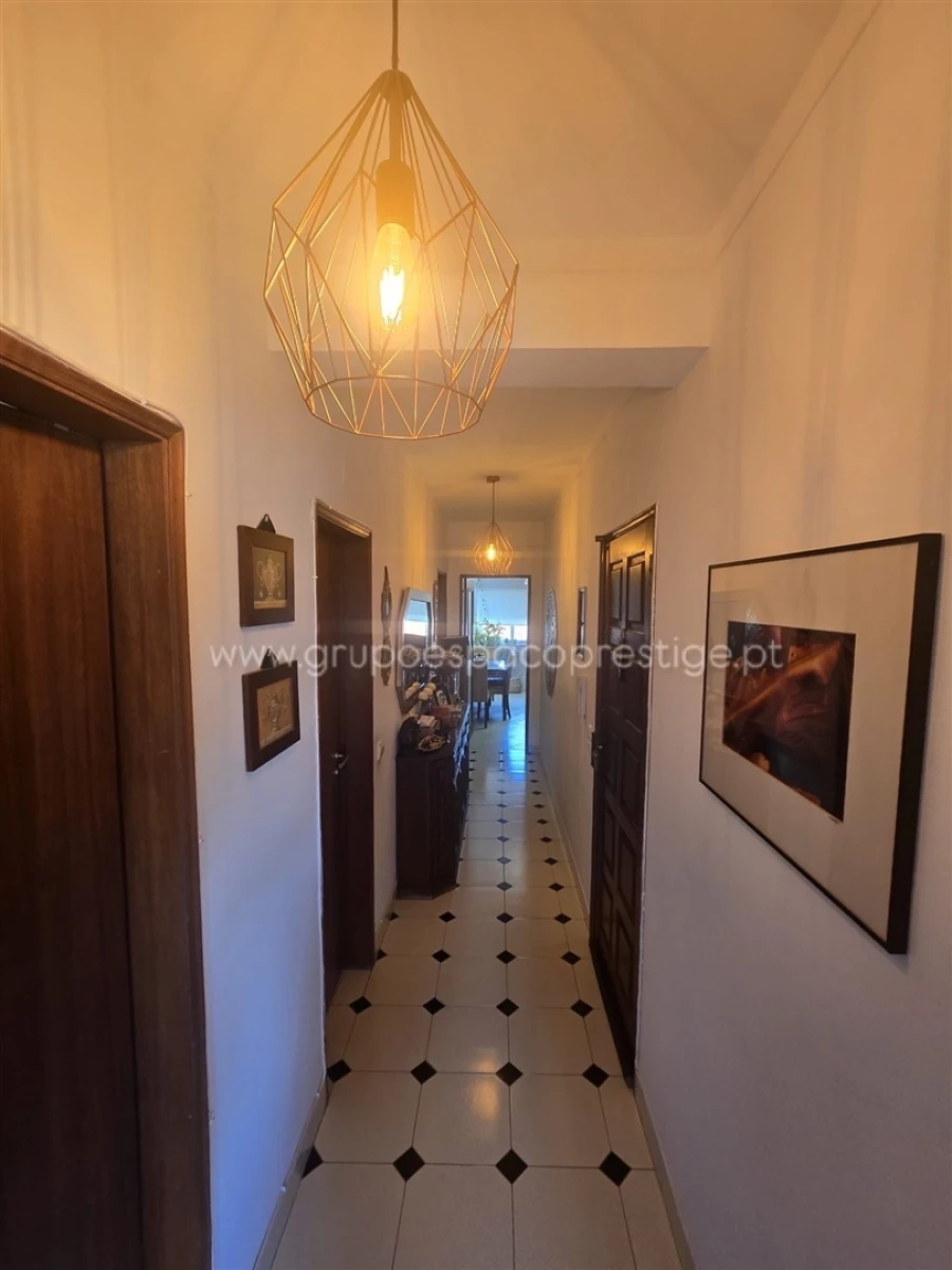 Apartamento T2 para Venda em Olhão Foto 8